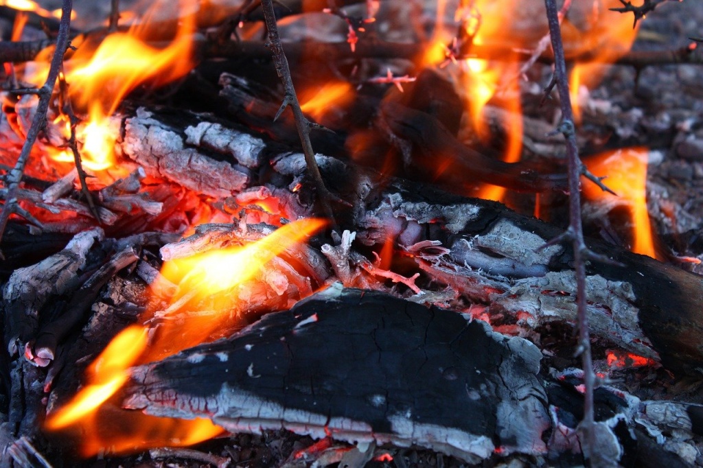 fire-56677_1280.jpg