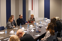 Круглый стол в Комитете по социальной политике по профилактике вторичного сиротства. Осень 2019