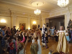 В Культурном Центре Елены Образцовой поздравили детей с наступающим Новым годом
